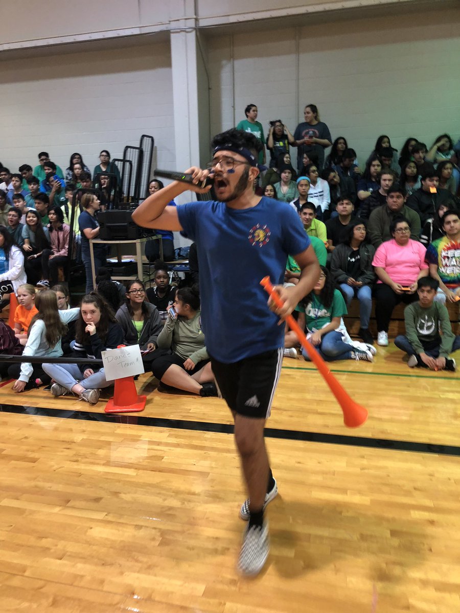 valerierherndz's tweet photo. Wildcat spirit in the house!!@WAISSBISD https://t.co/vp6lhNi41v