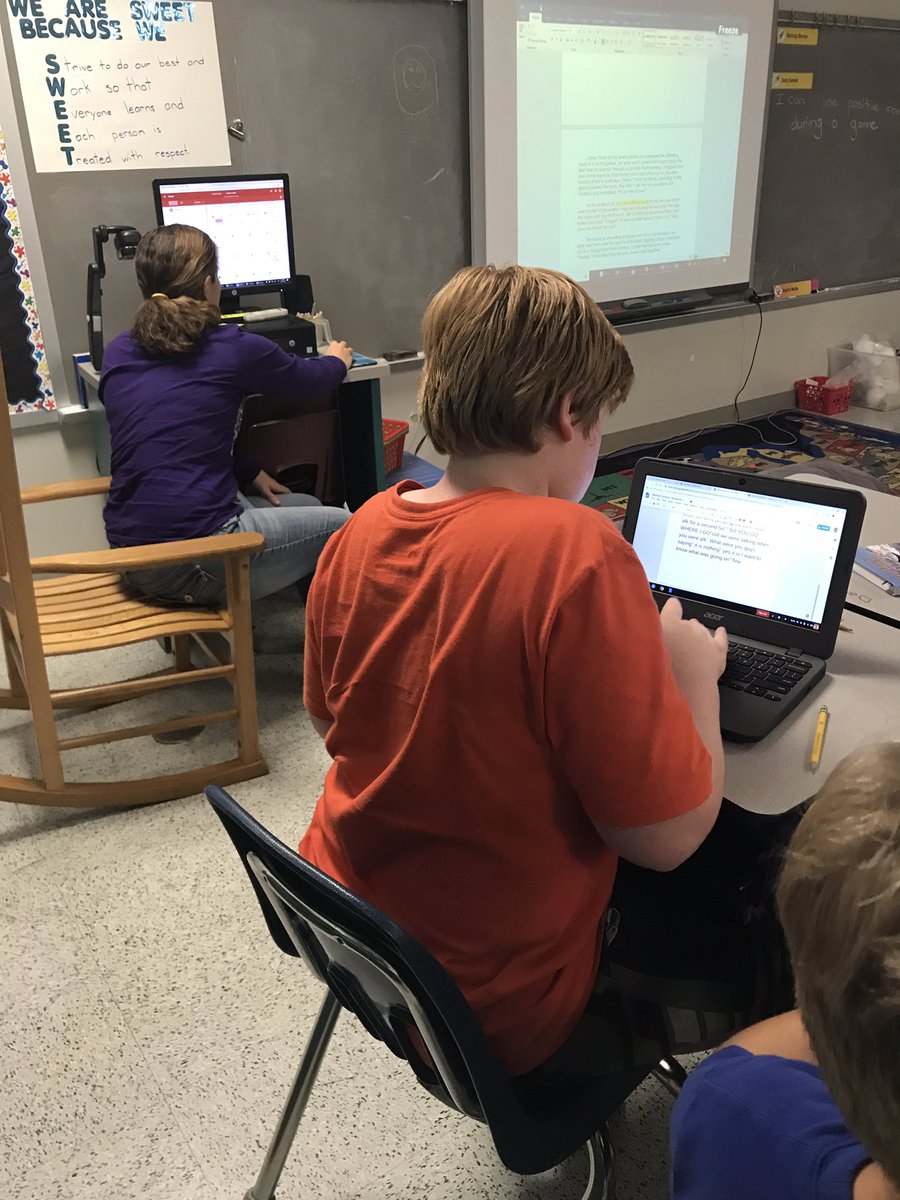 JonesESAACPS's tweet image. Digital conferencing 💻 on Google and color coding a flashback helps students hone in on their small moment narrative story. #unitsofstudy @JonesESAACPS @AacpSeril @LucyCalkins @aacpsoit