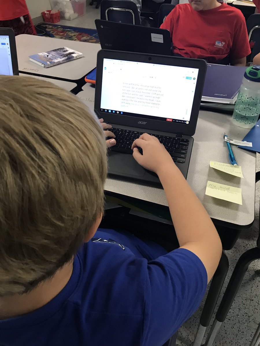 JonesESAACPS's tweet image. Digital conferencing 💻 on Google and color coding a flashback helps students hone in on their small moment narrative story. #unitsofstudy @JonesESAACPS @AacpSeril @LucyCalkins @aacpsoit