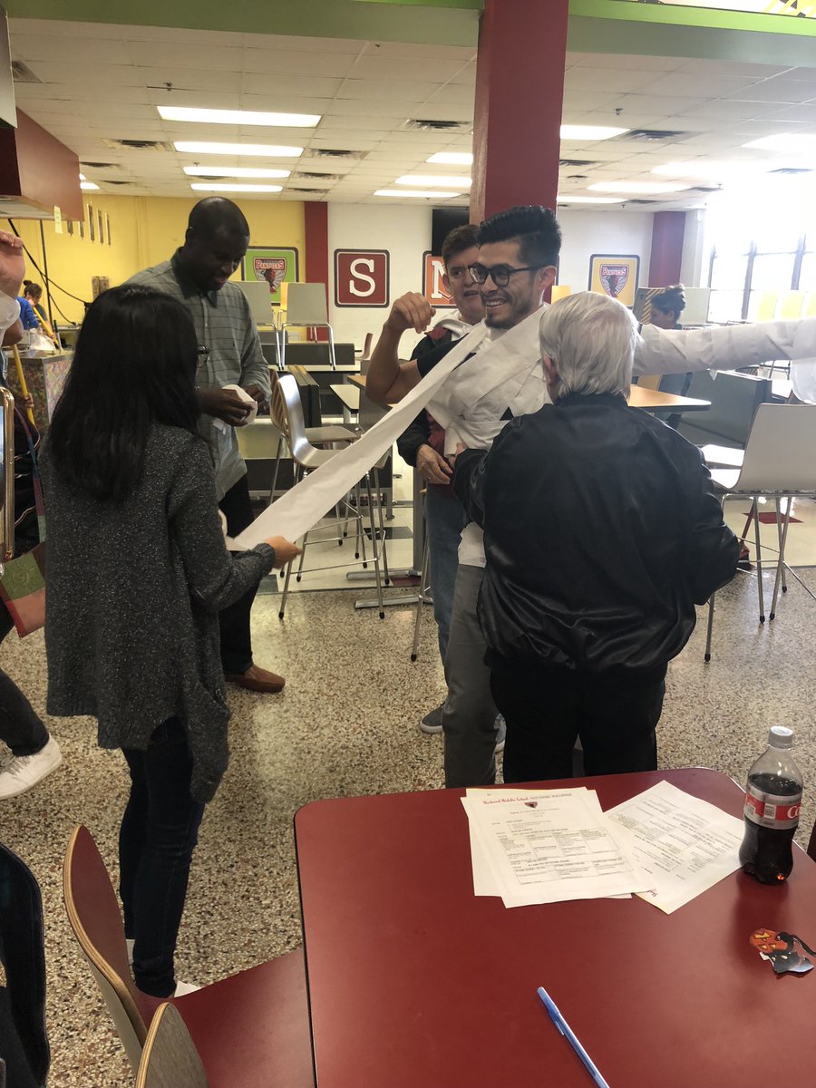 Stockard_ms's tweet photo. Who says teachers can’t have fun at PD? #WeAreStockard #LitInTheCliff @MRamirezDISD @dallasschools @MissKatsMockler @Lbachletsmith https://t.co/EQzwr67wmB
