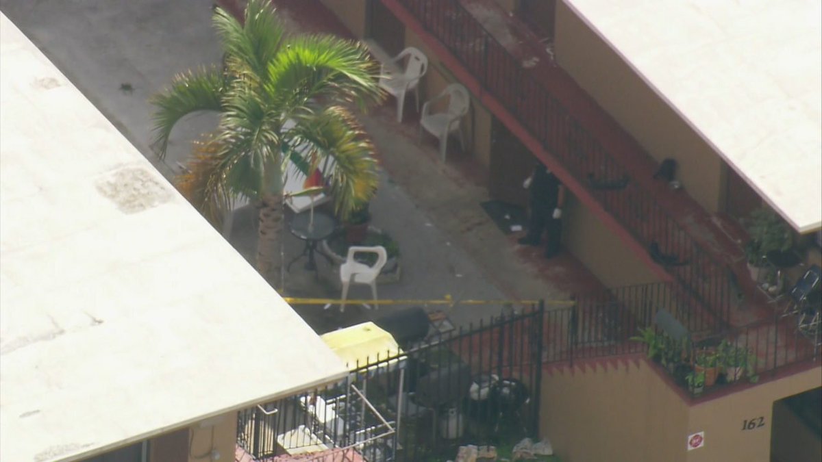 Man stabbed multiple times at Hialeah apartment complex bit.ly/2Ojfa5v?utm_so… https://t.co/0qxFf48vSL