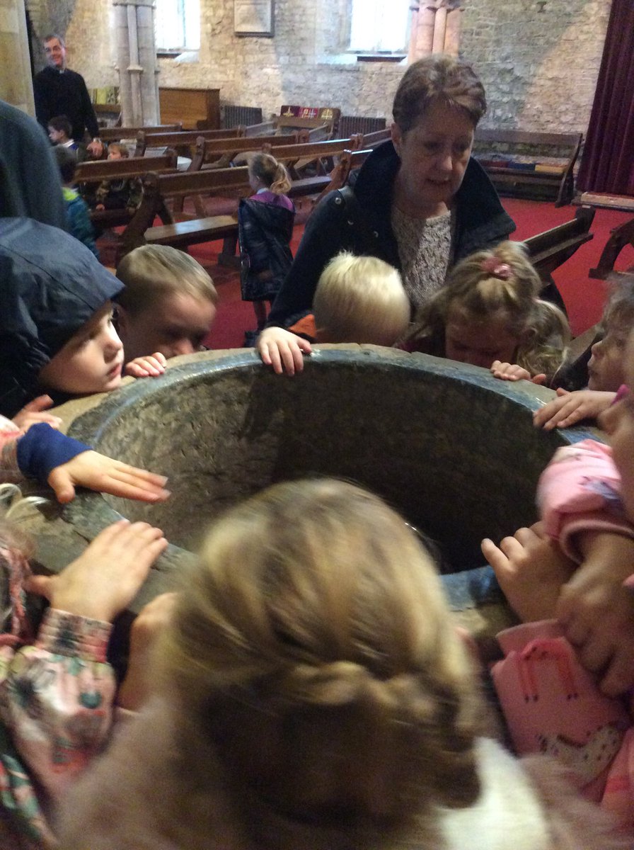 HolmeValleySch's tweet image. Reception - Visit to St Peters Church, Bottesford 

#MulticulturalWeek