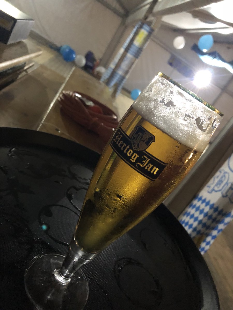 Voorbereiding in volle gang #OktoberFest met de <a href="/Tafelronde156/">Tafelronde 156</a> pauze met een klein biertje morgen avond in het echt
