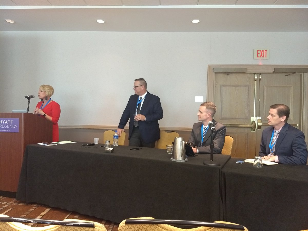 southdpt's tweet image. Learning with our @BaylorDPT colleagues at #ELC2018!!! #DPTin2