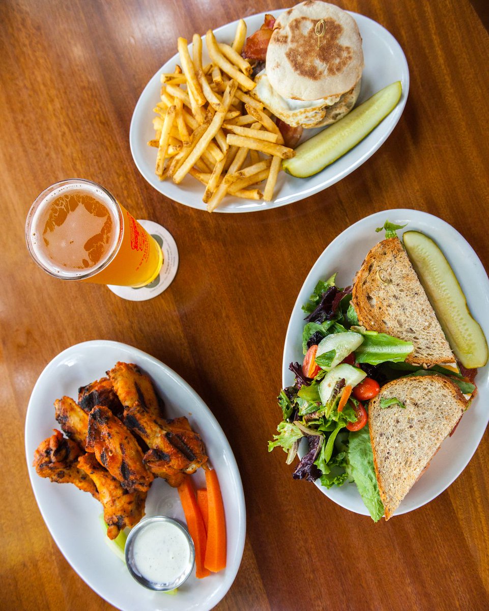 lolasbardc's tweet photo. Grab your friends and come have a bite! We've got something for everyone!
See you soon! 
#WashingtonDC #HillRestaurantGroup #EdibleDC https://t.co/n1RzVSz8by