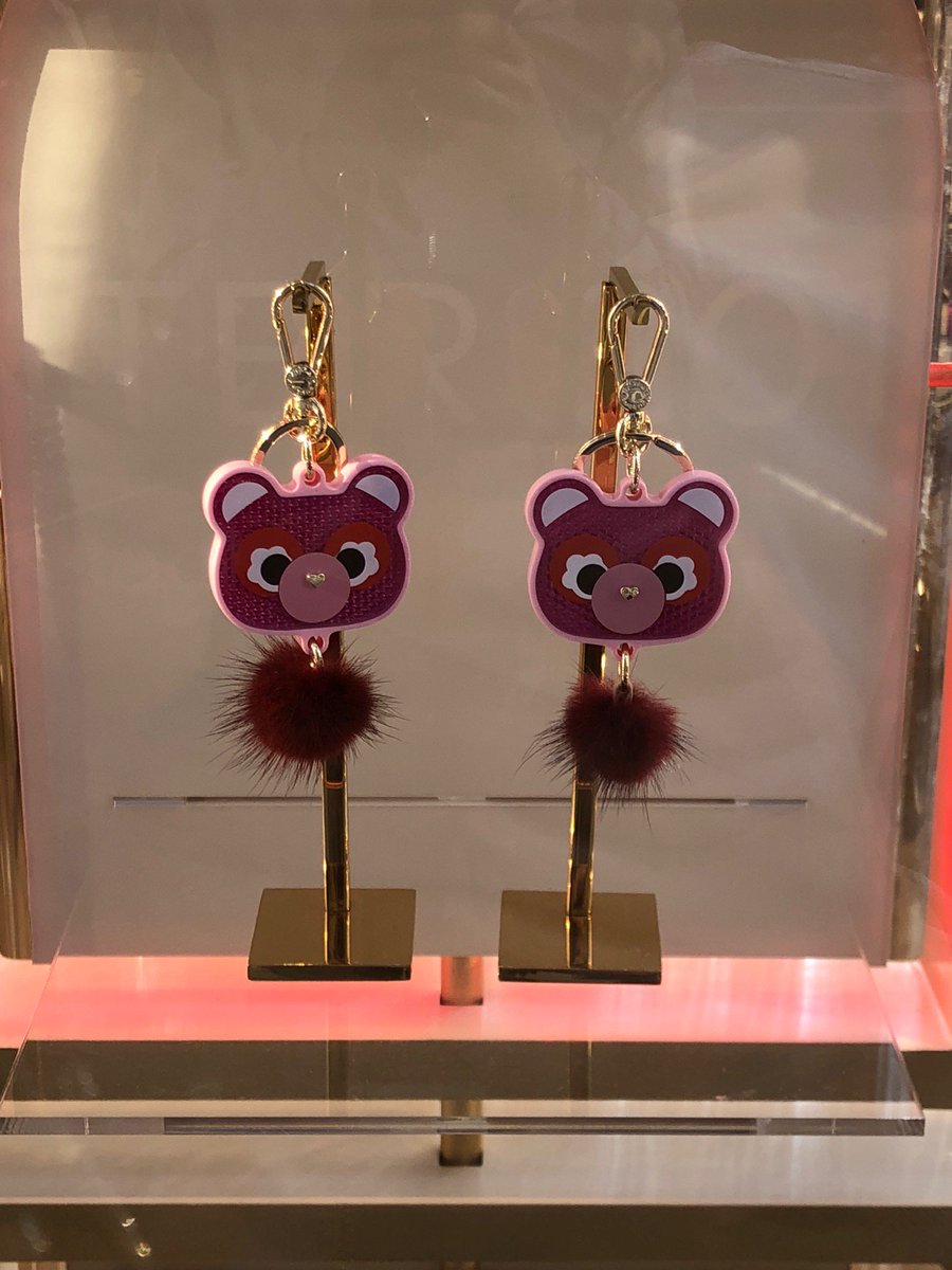 redobserver's tweet photo. I'm at Furla in New York, NY https://t.co/PgQkIq80rC https://t.co/lejwl2ZoJA
