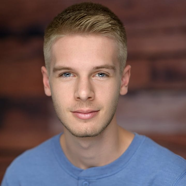 4TracyD's tweet photo. This kid is going places! #Natalielynntalent #whosthatguy #malemodel #coloradoactors #actor #commercial #aspiringmodel #gq #headshots #commercialactor #promomodel #actorslife #hollywood
#fashion #antm #oughttobeinmovies #movies https://t.co/ZYeGsgQfqU