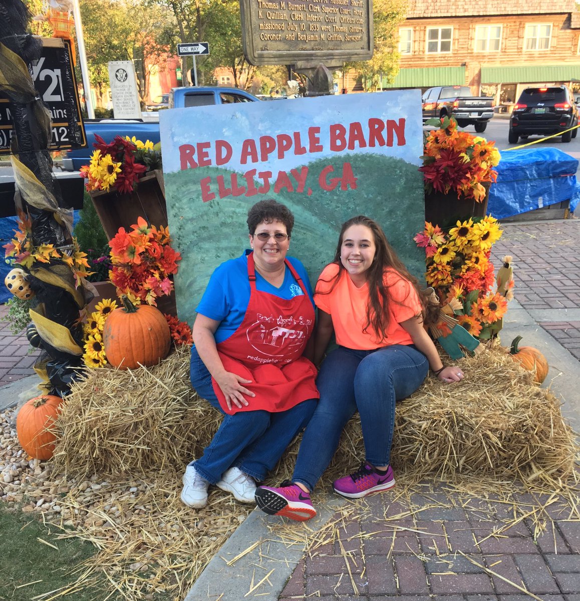 Red Apple Barn On Twitter During The Second And Third Weekends