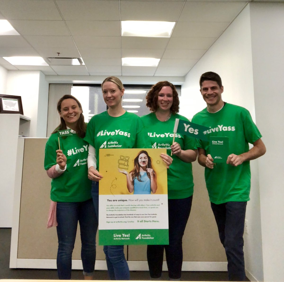JulieAEller's tweet photo. Our #optimistic Advocacy team is saying yes to #LiveYass- check out our online advocacy forum today! #AdvocateforArthritis 👉🏻https://t.co/K3YWVFYiyJ https://t.co/1GZYMwIZdb