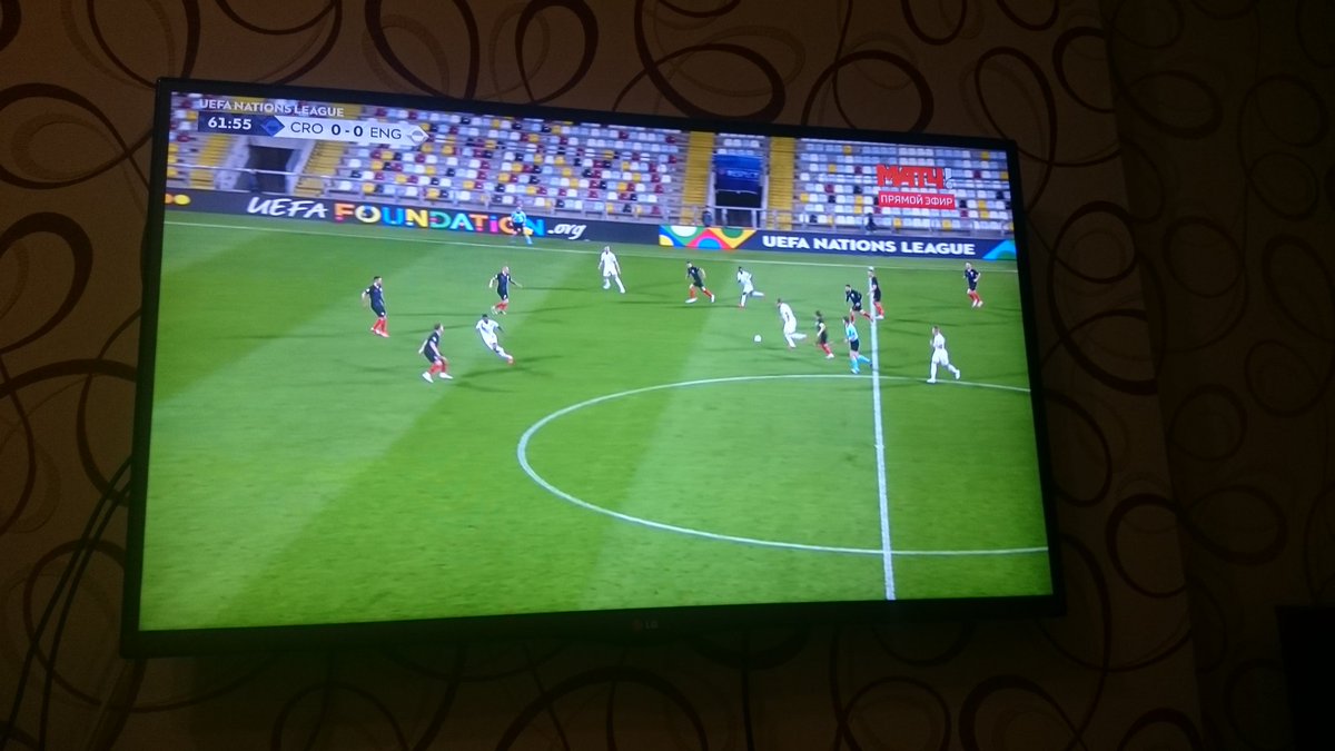 roosteek's tweet photo. Ощущение, что матчи #проектЯТренер смотрит больше людей, чем матч #ХорватияАнглия 😂 Вы сколько собираете @Nik_Football_ ? https://t.co/YseziiOwdu