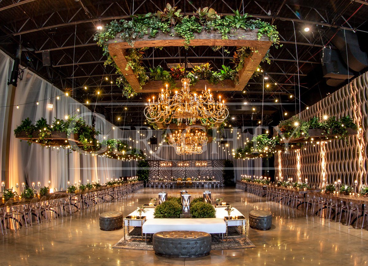 Hands in the air! <a href="/KehoeDesigns/">Kehoe Designs</a> just featured us on their blog, Crafted! Devour the details of Lauren + Patrick’s garden grandeur #wedding at #TheGeraghty.

Read it on Crafted! >> kehoedesigns.com/blog/elevated-…