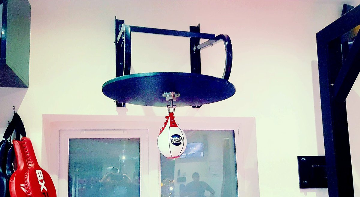 MunHirasFitness's tweet photo. New #geezersboxing #speedball up. Fantastic for all round boxercise and body movement sessions. I highly recommend this for serious boxers and keep fitters.

Contact me for more information for 121 PT sessions on boxing and padwork. I train pros and amateurs of all levels. https://t.co/kDub3ibKhb