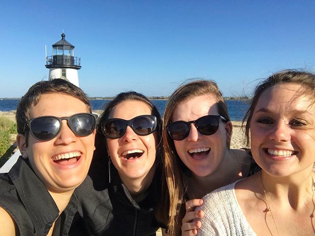 You’d look as happy as the Mondo crew, too, if your #worktrip included a dose of vitamin sea 🌊 #workatmondo