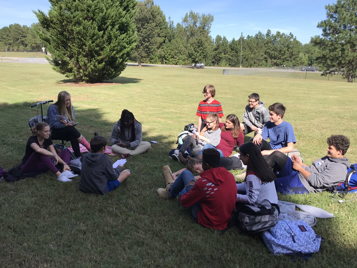 OMasonLit's tweet photo. Feather circles on this gorgeous October Friday! Students shared writing focused on characterization through place. 🍂 https://t.co/zhf8mN5E4Q