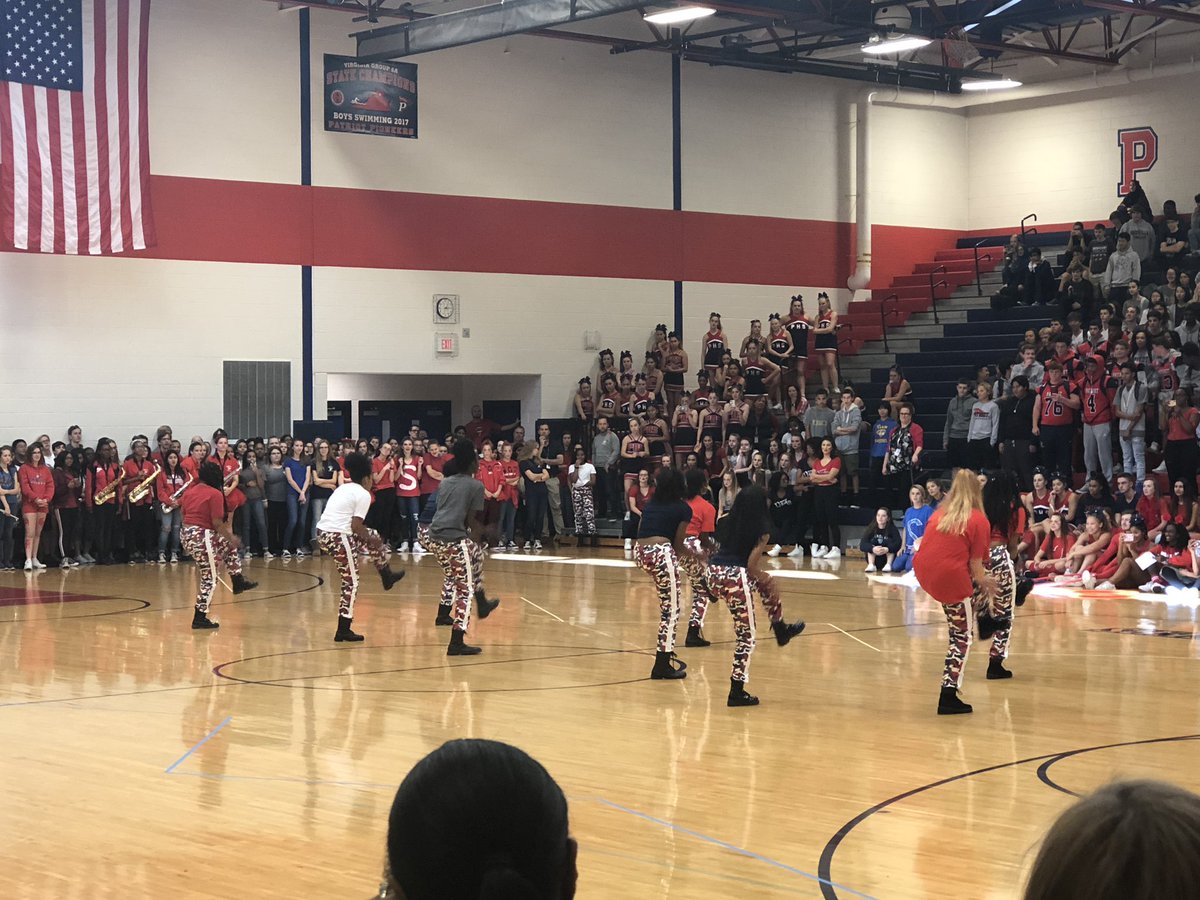 THEPatriotHS's tweet photo. Tons of entertainment at the pep rally too! #PHSInfo #PHSHoco https://t.co/QHGxBcwTrP