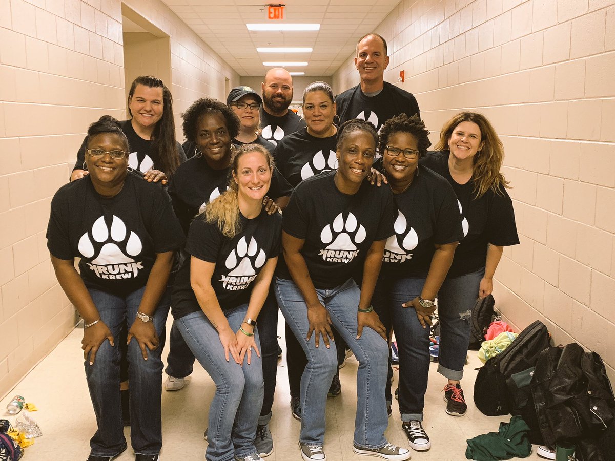 teachingAP_MrsG's tweet photo. Such a great day for Forest High! I had a blast with the Wacky Wildcat Games and I hope everyone enjoyed the Krunk Krew performance! @FHS_WildcatLife #fhshoco2018 #krunkkrew https://t.co/Cfcu936Iqt