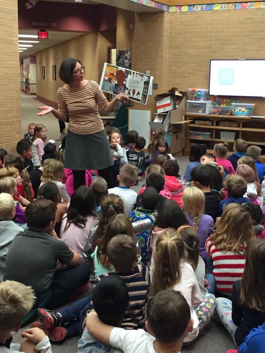 Lori1316's tweet photo. No better way to end the week than with a read aloud from Mrs. Kussy. @MrsKussyBSE @BSEhseIN #hellofallbreak https://t.co/L67inEQNlN