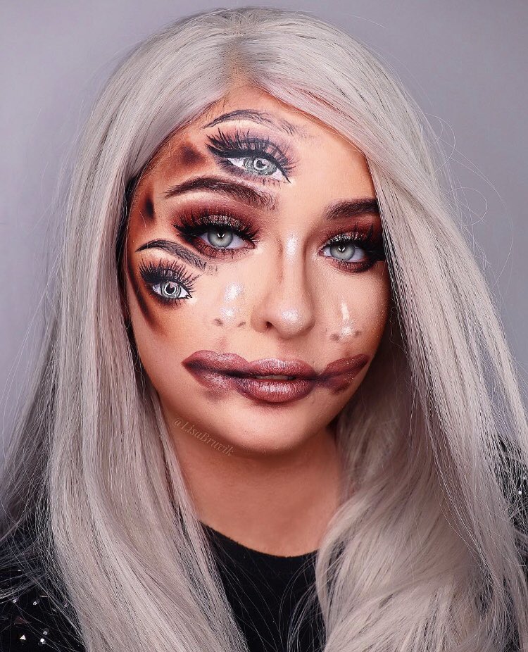 lisasofii's tweet photo. You’ve heard of two faced, now get ready for: 
-
@ABHcosmetics sultry palette
@JeffreeStar thirsty palette as eyeshadow and lip topper
@NyxCosmetics epic ink liner
#abh #jeffreestar #jeffreestarcosmetics #NYXProfessionalMakeup https://t.co/EGJmDrzxjD