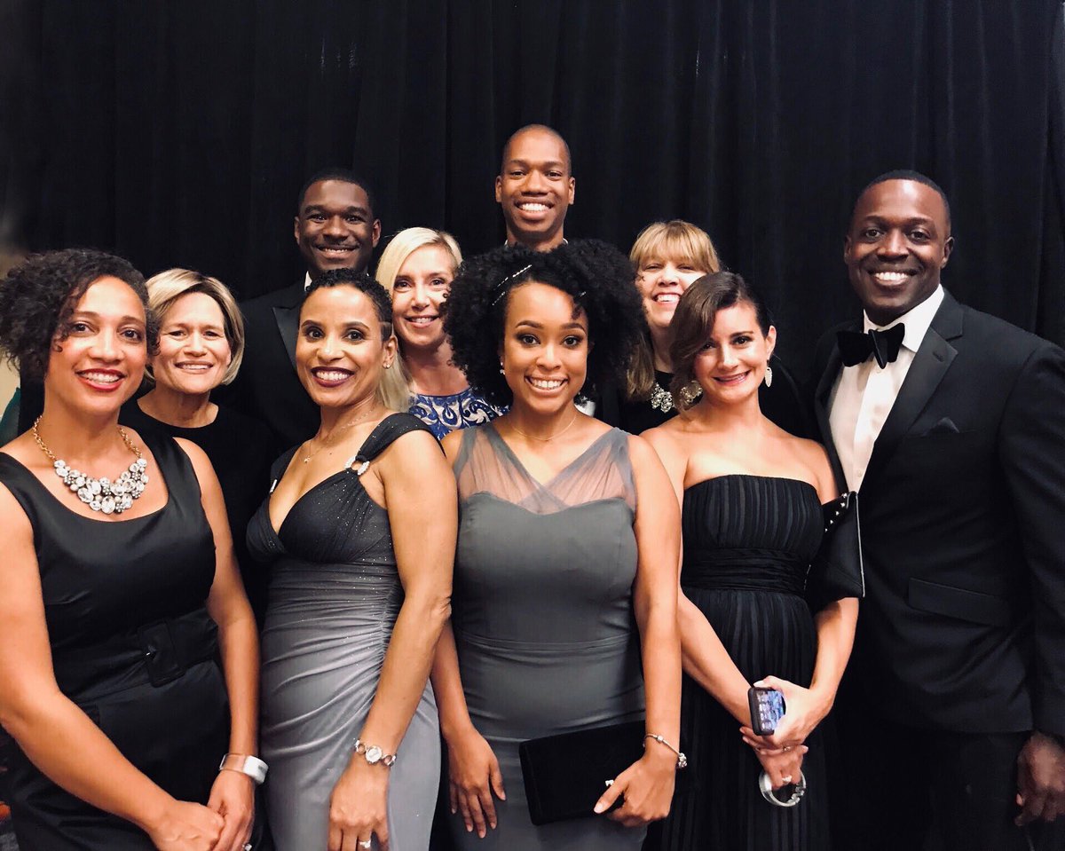 Medidata's tweet photo. Outstanding night celebrating the power of inclusive leadership at the #ELCGala. We’re proud to support @elcinfo & their commitment to moving the needle on diversity & inclusion.
S/O to our team of #Medidatians for representing us last night! 👏🏽
#WeAreGreaterTogether #MLMS2018 https://t.co/iS2ShBDbF2