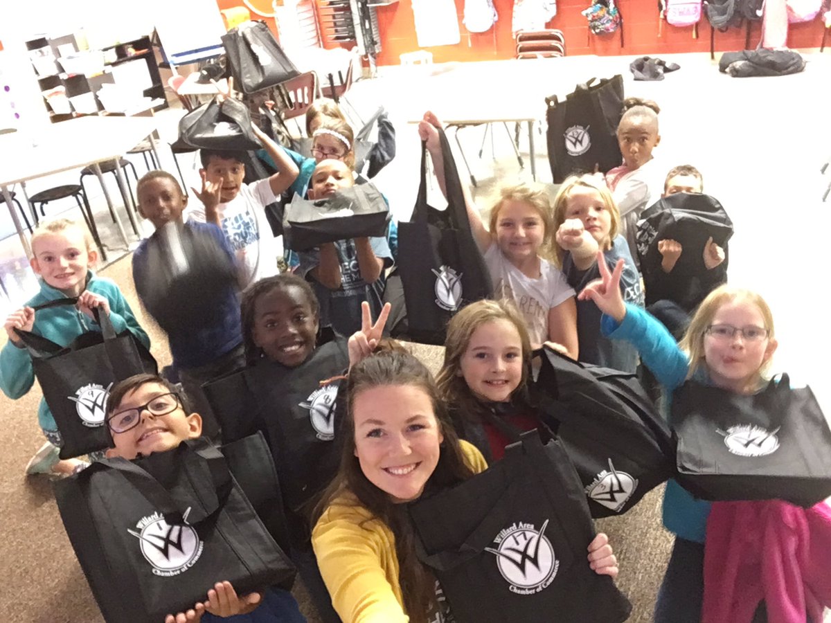 Huge THANK YOU to Willard Chamber of Commerce for donating these book bags to our classroom to store all of our Daily 5 materials! #SupportingSchools #WeAreWillard #ItsGoodToBeATiger @WOHETIGERS