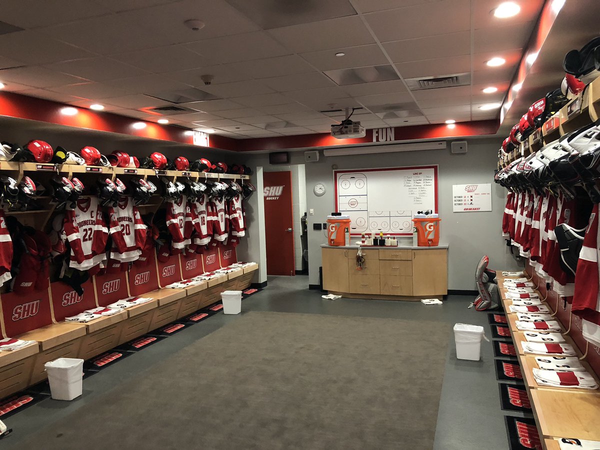 Matt_C8's tweet photo. Game day setup vs Northeastern https://t.co/TxObA91qFW