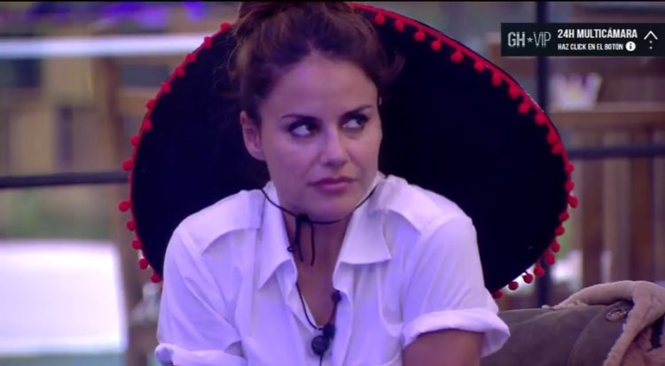 arthie45830794's tweet photo. MONICA mirando a MIRIAM. 

¿Se puede estar más reventada? 
#GHVIP12O https://t.co/kOhP2twXxQ