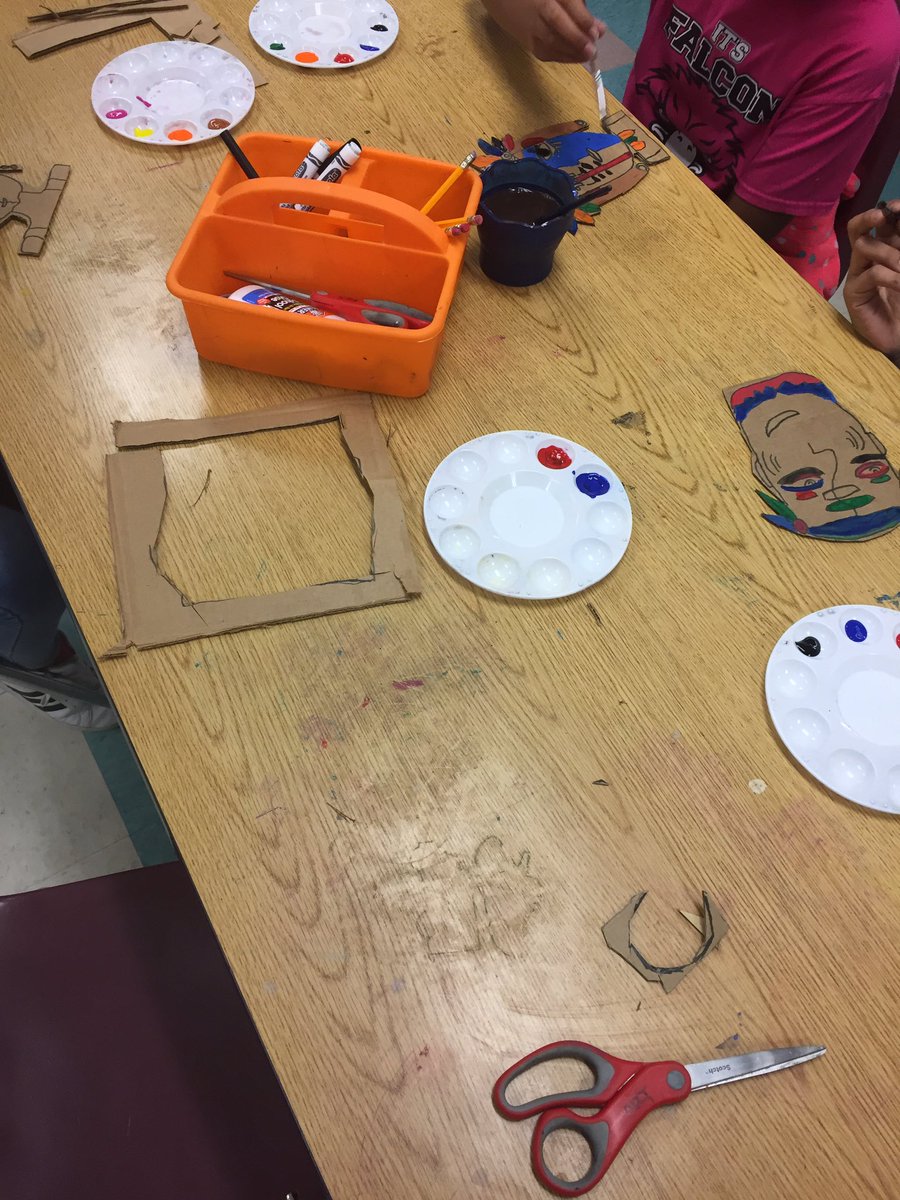wpe_art's tweet photo. 5th grade working on their Picasso inspired 3-D recycled cardboard Indians. They were hesitant at first about how the finished product would turn out, but have been having fun working on them.   @HumbleISD  @HumbleISD_OFE @ElizabethFagen #humbleISDjoy #artrocks #artinspires https://t.co/yRjm1knj5C