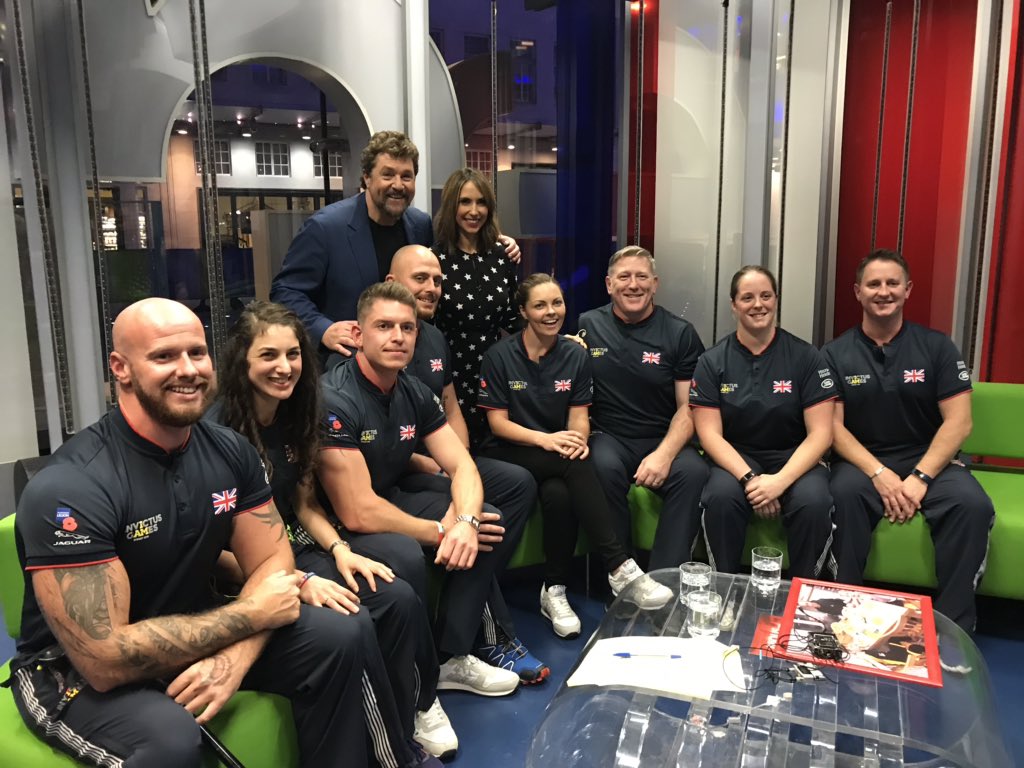 martincolclough's tweet photo. What a team. @InvictusSydney @WeAreInvictus @HelpforHeroes @H4H_SR @PoppyLegion @DefenceHQ @MissAlexjones @mrmichaelball #TeamUK https://t.co/ISXJc4mIiX