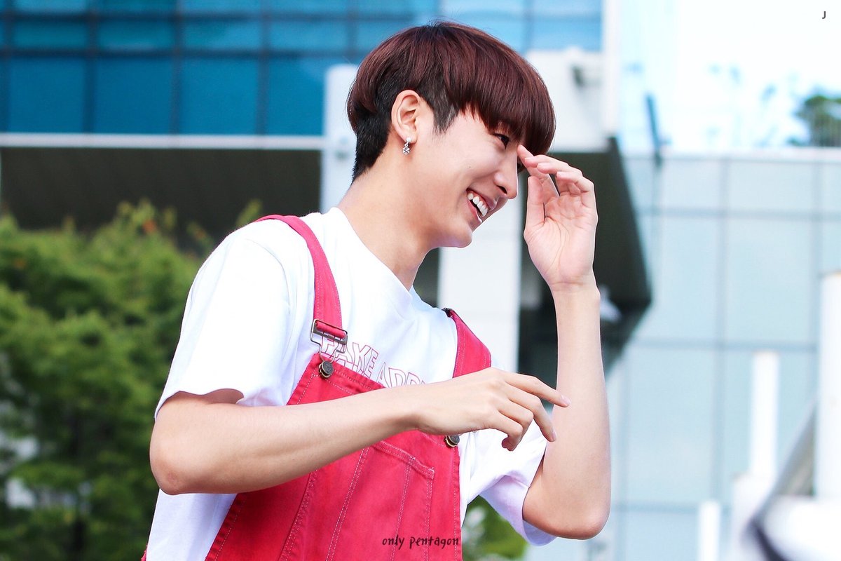 rhodegirlz's tweet photo. yuto é completamente adorável, lindo e talentoso. eu amo ele por completo, mas o sorriso dele consegue ser a coisa mais linda que existe. eu amo muito um nenê e sou tão feliz por tê-lo na minha vida ❤❤❤

#2YearsWithYuto https://t.co/8THpTUgfs6