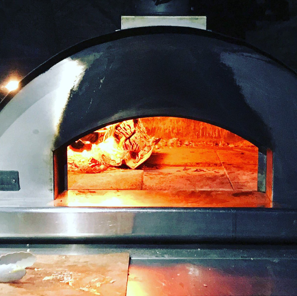 Pizza Traders tweet media