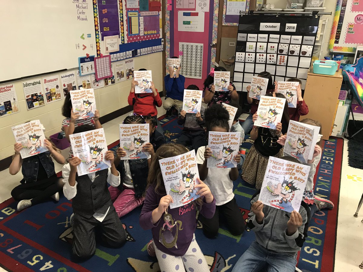 kmfirstgedville's tweet photo. October books for every student in my class thanks to friends/family donations @BPD3KM https://t.co/m8hDyLD3DP