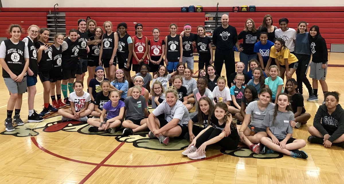 bmsopata's tweet image. 6th grade girls clinic was a success. Enjoyed getting the chance to watch our 8th grade team (and some 7th graders) lead the way. All of the ROMS students got a chance to partake in a Q &amp;amp; A session with the HS team. A great way to kick off the weekend. #rogb