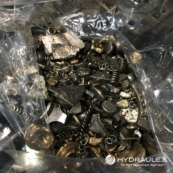 hydraulex's tweet image. Here's some pics of the internals of a Kawasaki K3V Series unit that suffered a catastrophic failure.
-
#kawasakihydraulics #kawasaki #k3V #seenbetterdays #hydraulicrepair #hydraulex #metaris #pistonpump #hydraulicparts #rightreplacementrightnow