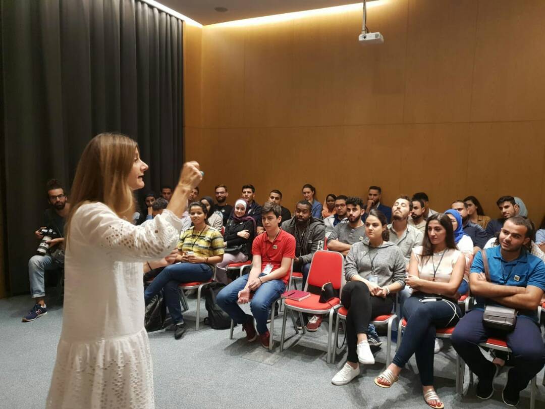Dania_Alkhalaf's tweet photo. @arabdevtportal 
Day one 
#Visualize2030 
#Arabdevportal https://t.co/hN9DF3xeQt