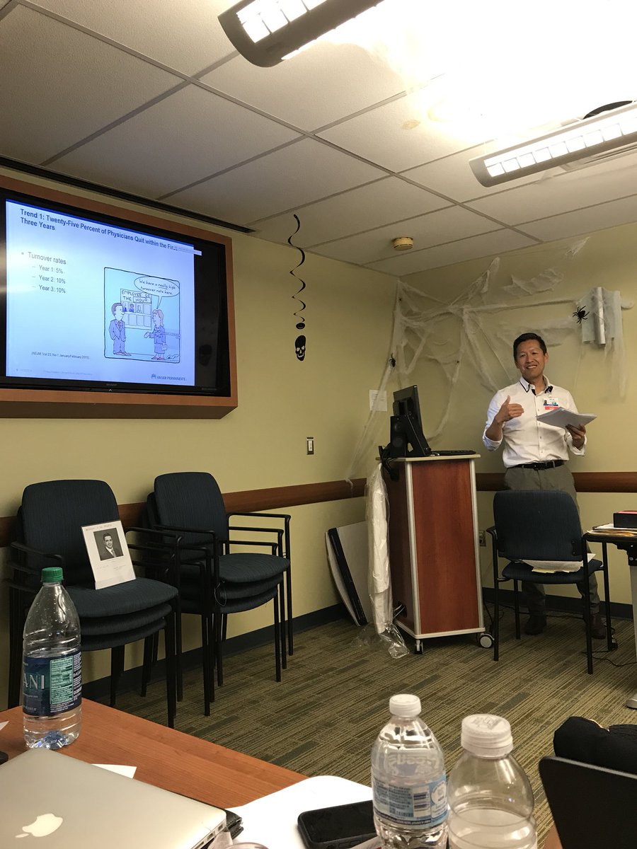notoriousdocrbg's tweet photo. Brand new faculty John Tran presenting on job opportunities and life in medicine.. thanks for preparing us for the future @KPSDFMR @sarahanne1592 #residency #didatics https://t.co/KGurcJDmWv