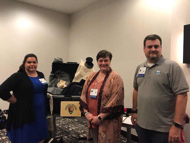 MCS_SSK12's tweet photo. @Cobb_SS  and MCS are family! Collaborating and presenting at GCSS #GCSS18 @MariettaMiddleS #socialstudiesnerds https://t.co/pey0xDKkgY