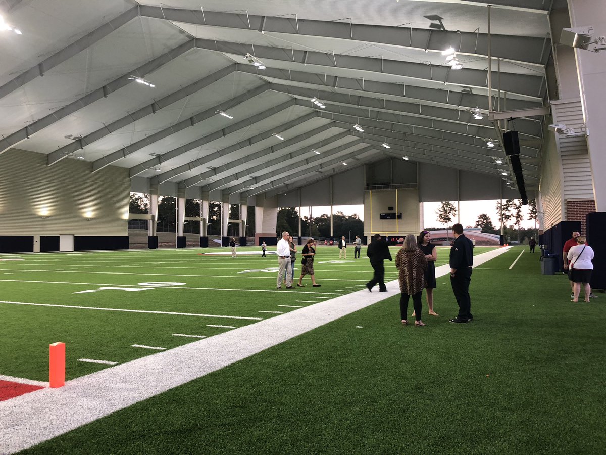 SouthAlabama's tweet image. Donors get an exclusive chance to see the Jaguar Training Center before we open to the public. Join South Circle for exclusive chances like these! Jaguarathleticfund.com #OneTeamOneCause