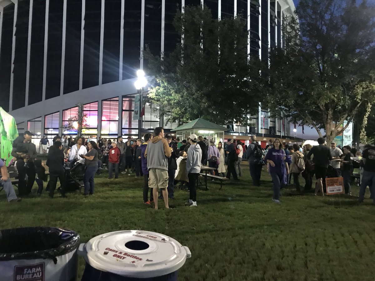 EricaHTaylor's tweet photo. Had to use my prior experience as a speed-walker to get to the @NCStateFair after work to see @rhettandlink but we made it!!! #siblingdate #NCStateFair 🏃🏻♀️🏃🏻♂️🏃🏻♀️ https://t.co/l6iGtzwdJD