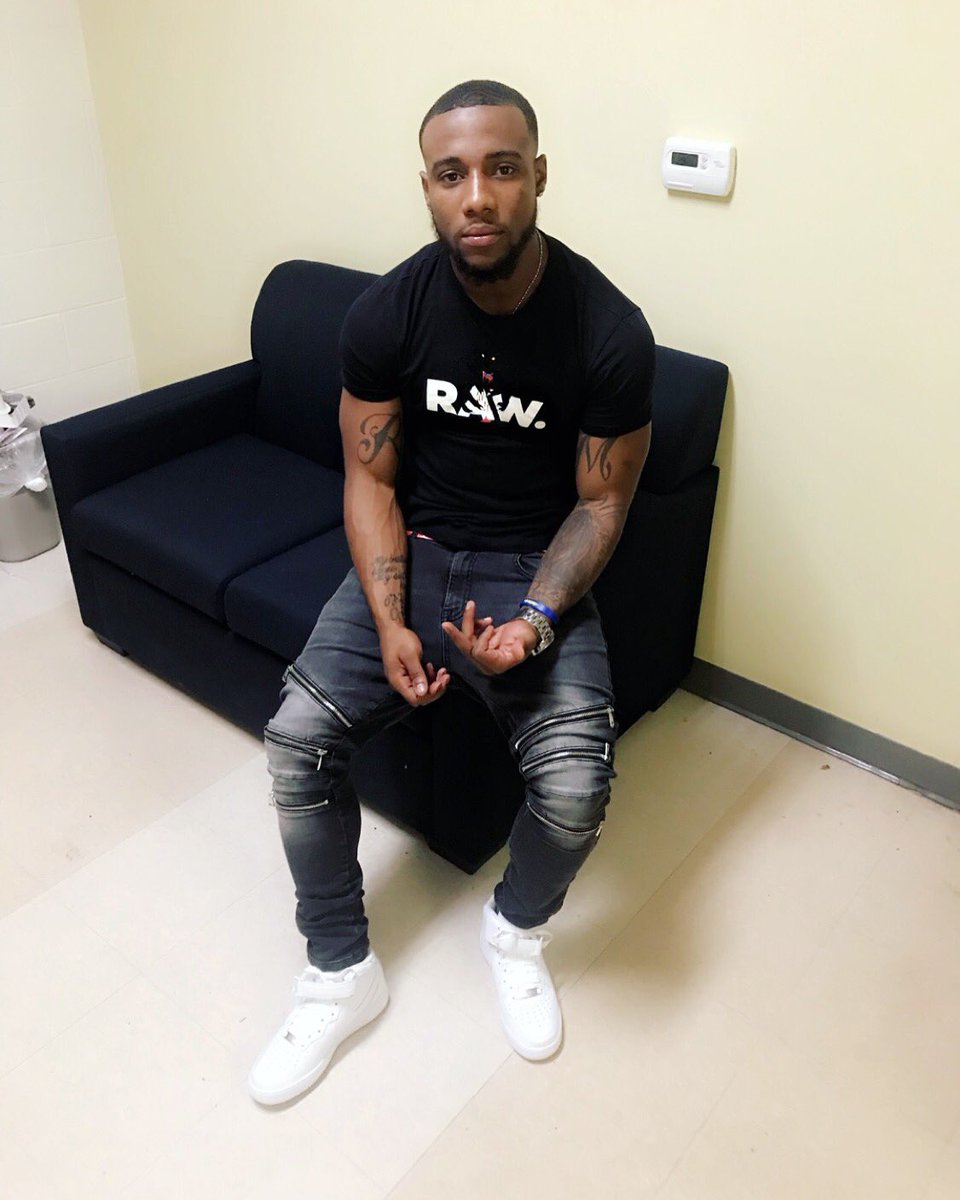 MoultryRashon's tweet photo. Fw me till I’m instinct🖤 https://t.co/ju5nrLVQF6