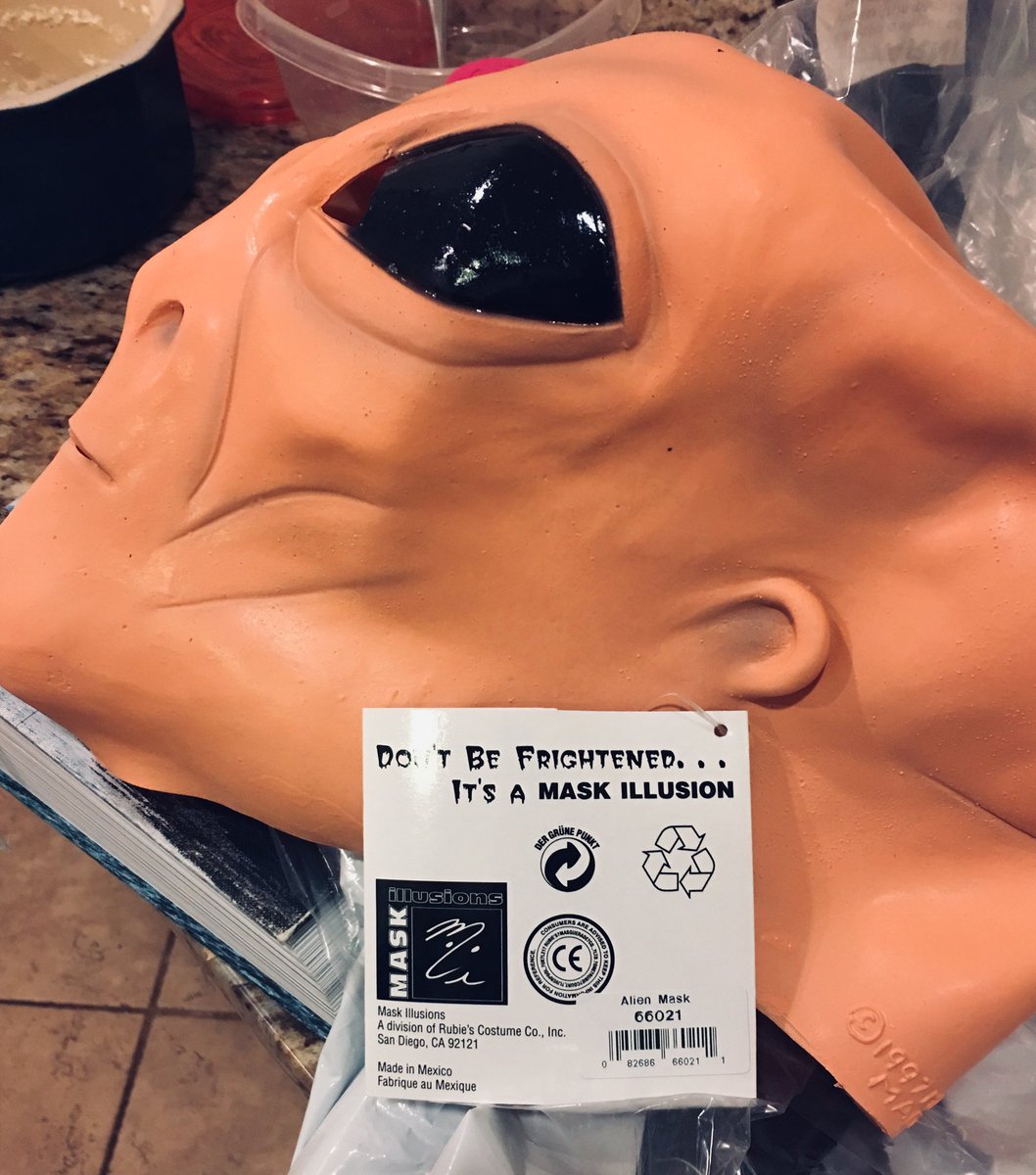 KevinBurke20's tweet photo. Iβm into every single thing about this. #maskillusion https://t.co/CKjbOvKktG
