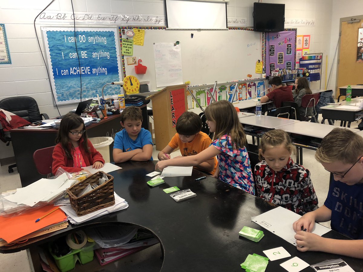 Guthrie14Karen's tweet image. 3rd grade worked on their multiplication facts today using Multiplication War and Capture Array games.#learningatitsbest#blueribbonschool