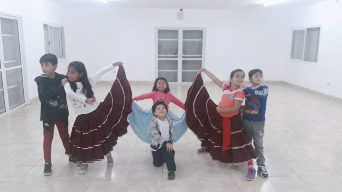 los más pequeñitos de #PlayonesEducativos B Limache #MareaAzulPE <a href="/artydance23/">Gilda Rodríguez</a> <a href="/patriciapinasco/">Patricia Pinasco</a> <a href="/fguillesaavedra/">GUILLERMO SAAVEDRA</a> <a href="/juancarlosvilc/">Juan Carlos Vilca.</a> <a href="/UrtubeyJM/">Juan Manuel Urtubey</a> <a href="/aniberruezo/">analia berruezo</a> <a href="/larubita70/">Rubita Bijou</a>