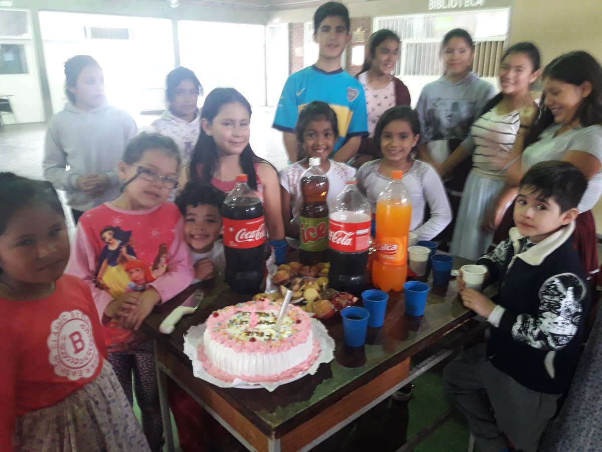 festejando cumples #PlayonesEducativos B Limache #MareaAzulPE <a href="/fguillesaavedra/">GUILLERMO SAAVEDRA</a> <a href="/patriciapinasco/">Patricia Pinasco</a> <a href="/juancarlosvilc/">Juan Carlos Vilca.</a> <a href="/artydance23/">Gilda Rodríguez</a> <a href="/UrtubeyJM/">Juan Manuel Urtubey</a> <a href="/danilisanti/">Daniela Lisanti</a> <a href="/aniberruezo/">analia berruezo</a> <a href="/larubita70/">Rubita Bijou</a>