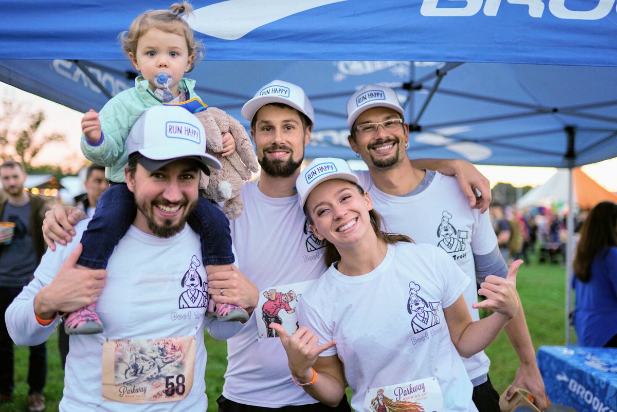 1st &amp; 2nd place winners of the Fleet Feet &amp; <a href="/ParkwayBrewing/">Parkway Brewing Co</a> beer relay!
<a href="/RunAboutRoanoke/">Runabout Roanoke</a> #gofest #roanokegofest