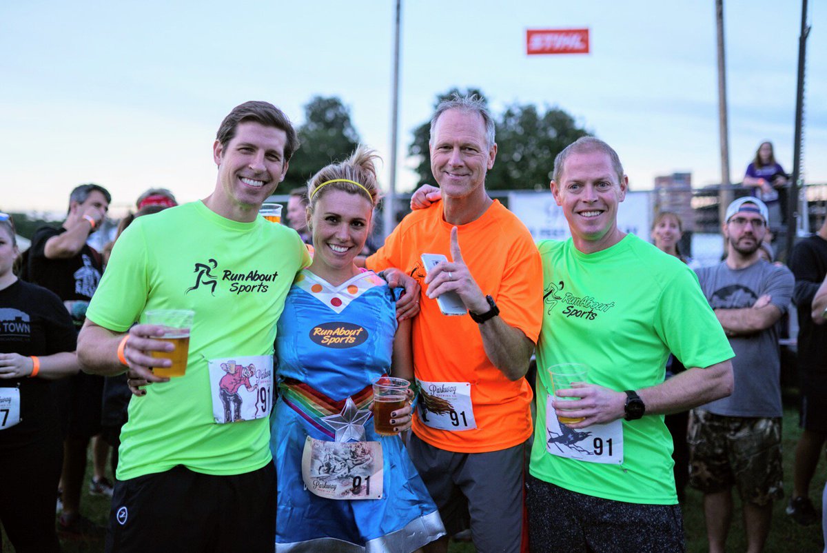 RoanokeGoFest's tweet photo. 1st &amp; 2nd place winners of the Fleet Feet &amp; @ParkwayBrewing beer relay!
@RunAboutRoanoke #gofest #roanokegofest https://t.co/SZVQLpaqsy