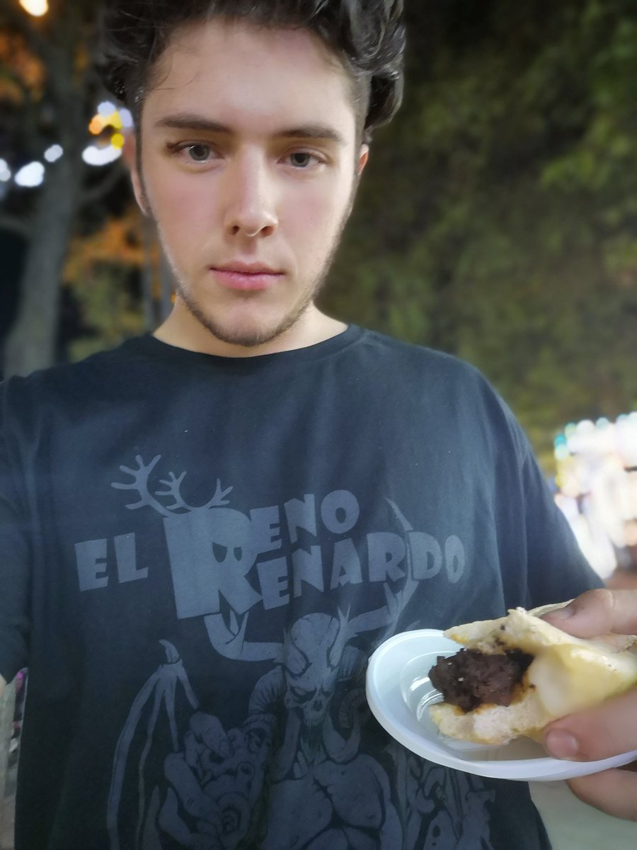 gonzaloshuffler's tweet photo. Morcilla pal ardor @RenoRenardo https://t.co/Fxw83CpaRo