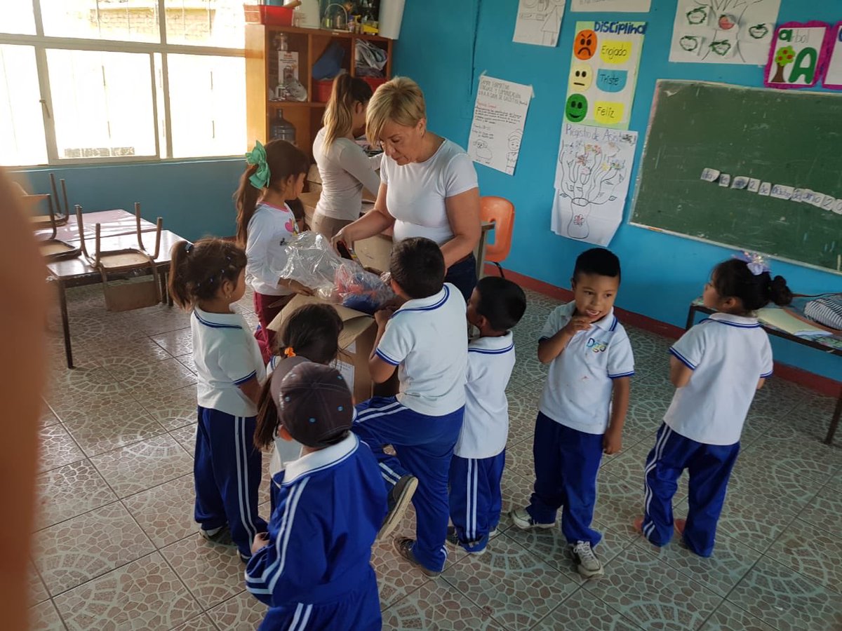 MaPiEspino's tweet photo. Este día en recorrido por el municipio de Suchil, visitamos la comunidad de San Alejando en donde tuvimos un fructífero acercamiento con madres de familia. Y figuras educativas. Constatando el avance del #ModeloABCD que sigue creciendo en cada una de las localidades #Conafe. https://t.co/stHRSZUoNn