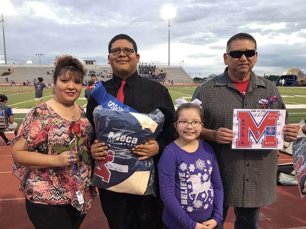 EISDMemorialHS's tweet photo. It’s senior band Parent Night! Thank you to all Minutemen band parents for your continued support. #MHSOneTeam #MHSBand https://t.co/FFJq66ExHt