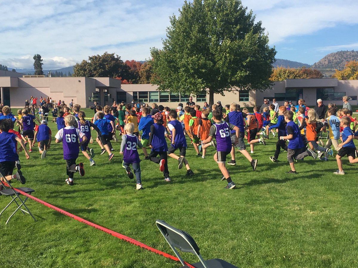Thank you to the staff at Trout Creek Elementary for hosting a fantastic Elementary District run this morning. #SD67 #GoWildcats <a href="/darryltenisci/">Darryl Tenisci</a> @HeatherRoseSD67