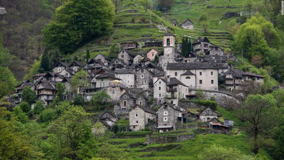AlpineInterface's tweet image. RT @CNNTravel: The Swiss village that wants to become a hotel cnn.it/2NDJAdp https://t.co/RA6dBiSwC2. Pick a house and stay!